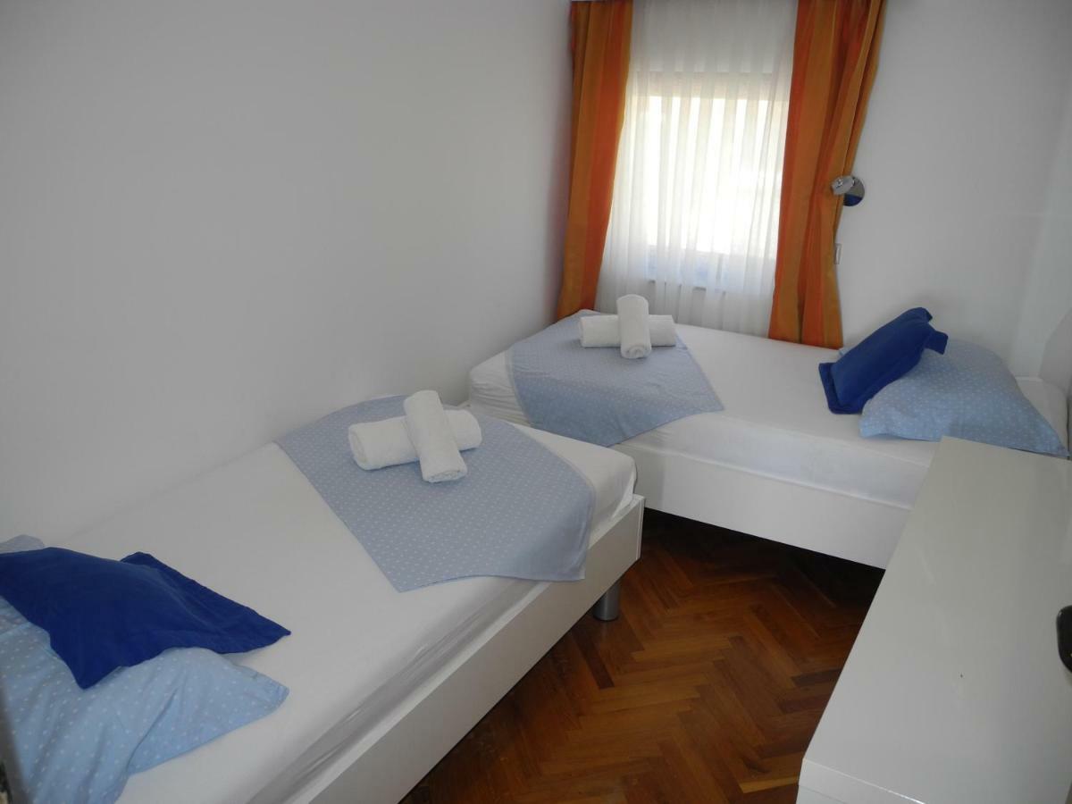 Damir 2+2 More Crikvenica Exterior photo