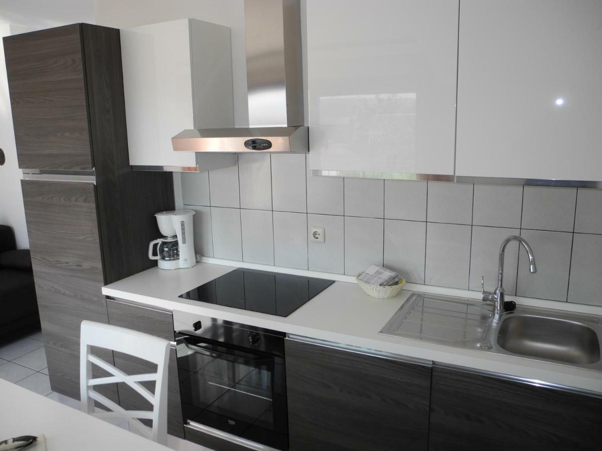 Damir 2+2 More Crikvenica Exterior photo